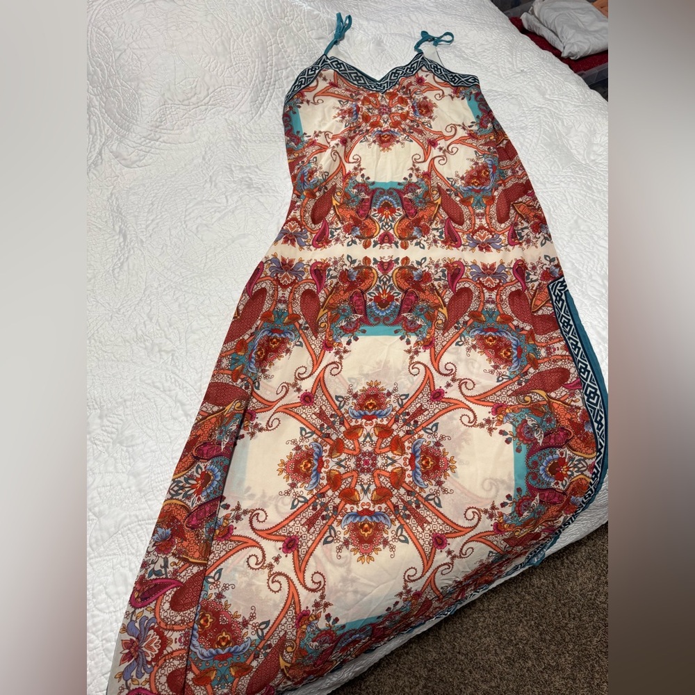 Flying Tomato Teal and White Patterned Garment- size medium